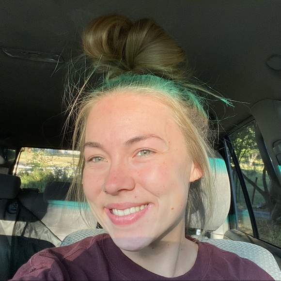 Meet your Posher, Kindra - Picture 1 of 1